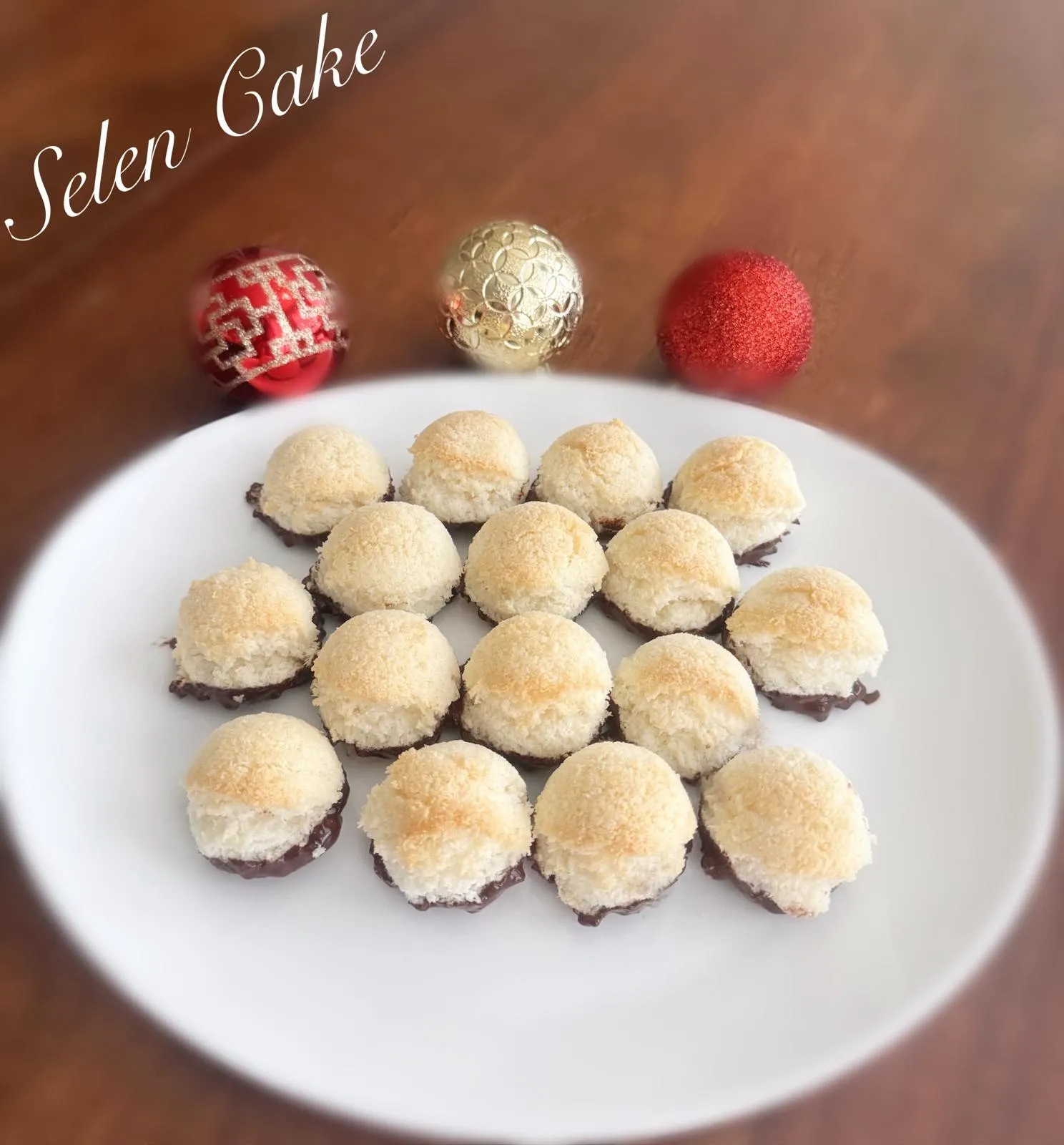 Coconut Macaron
