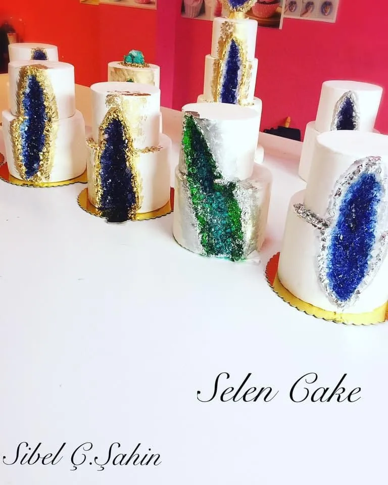 Amethis Cake