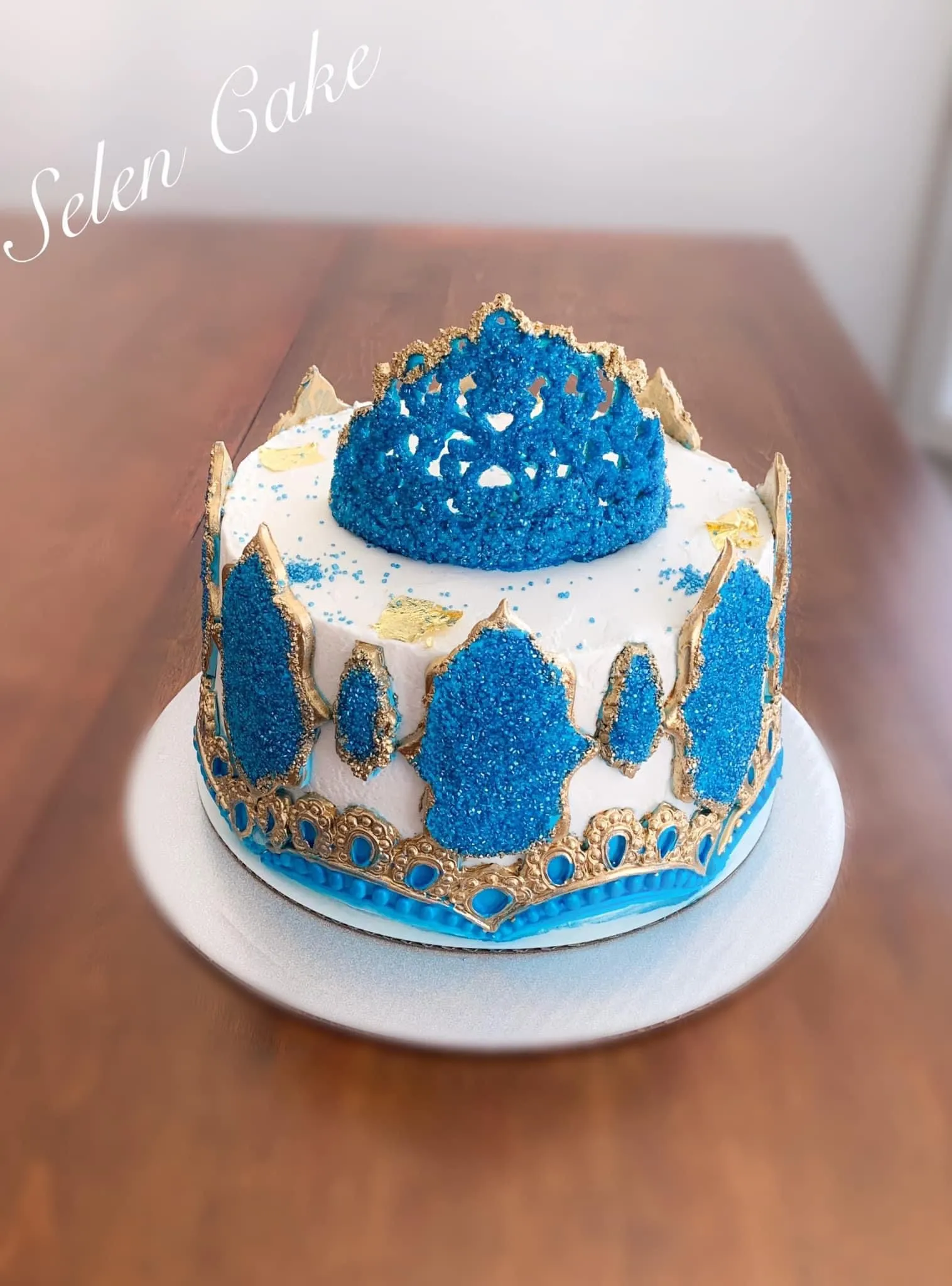 Crown Cake