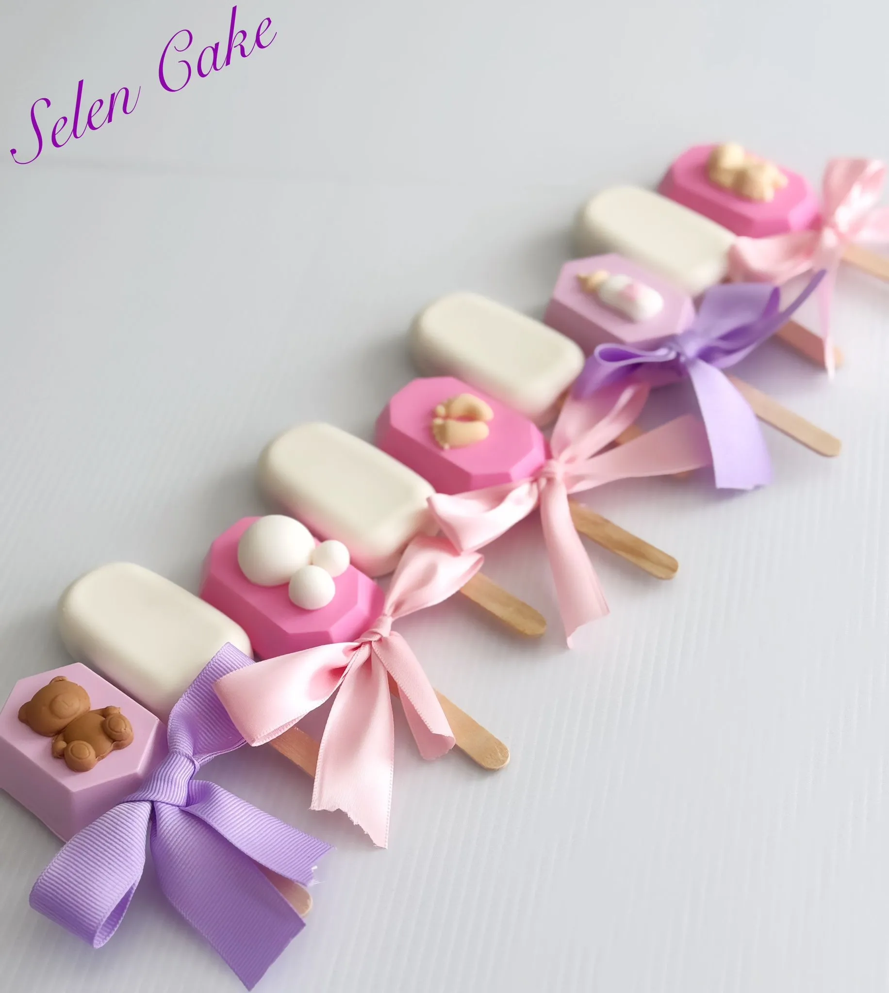 Cakesicle
